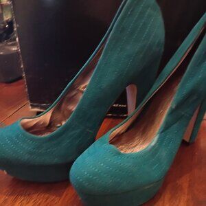 Just Fabulous Platform Pumps